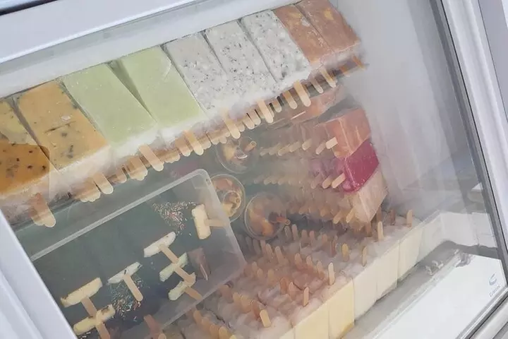 Urban Food and Shopping Experience at Cancun