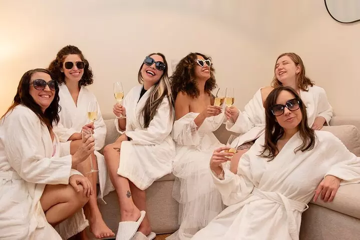 Portland: Wine Tasting + Vinotherapy Tub Soak at The Wine Spa