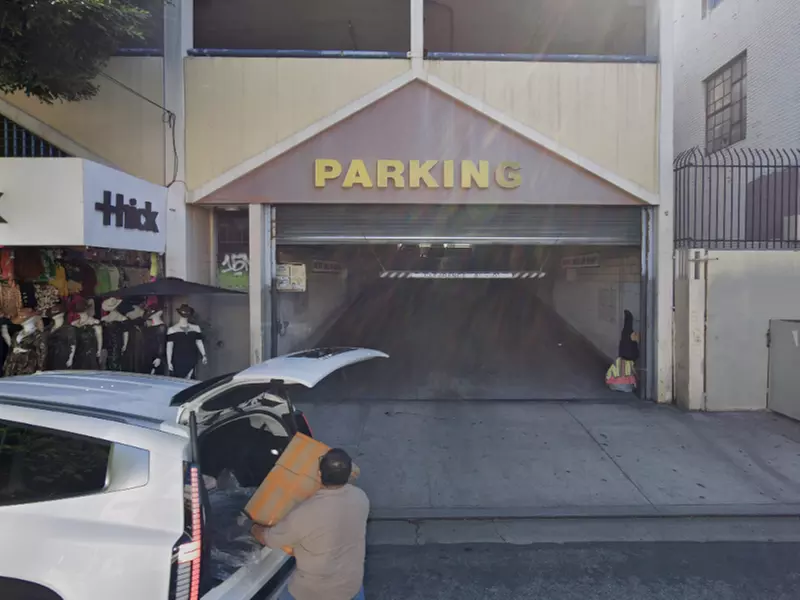 Parking at 1216 S. Santee St. Lot