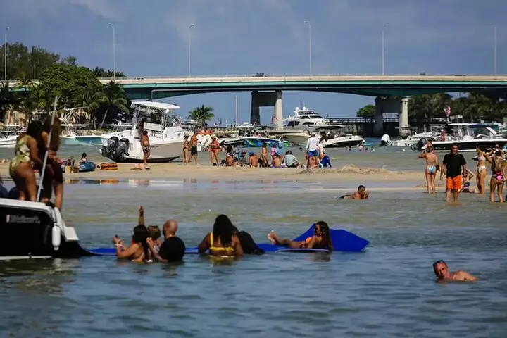 Miami Biscayne Bay Boat Tour with Sandbar Experience.