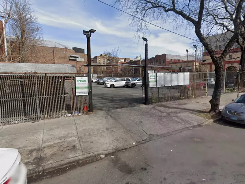 Parking at Stable Car Parking - 283 E. 164th St. Lot