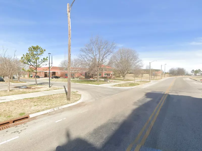 Parking at 322 N. Greenwood Ave. Lot - P6924