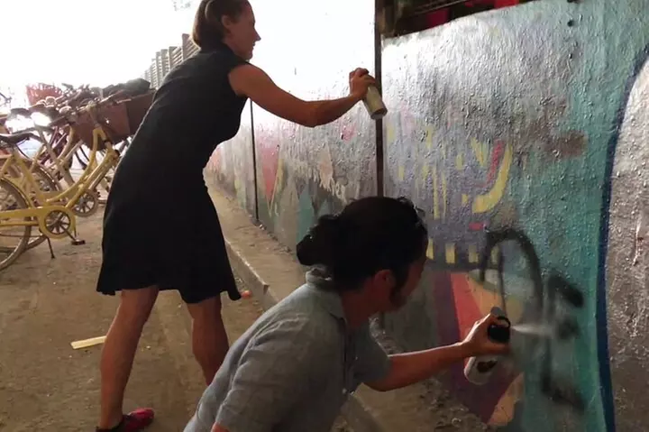 London Bike Tour: Landmarks, Secret Gems, Pub Stop & Street Art