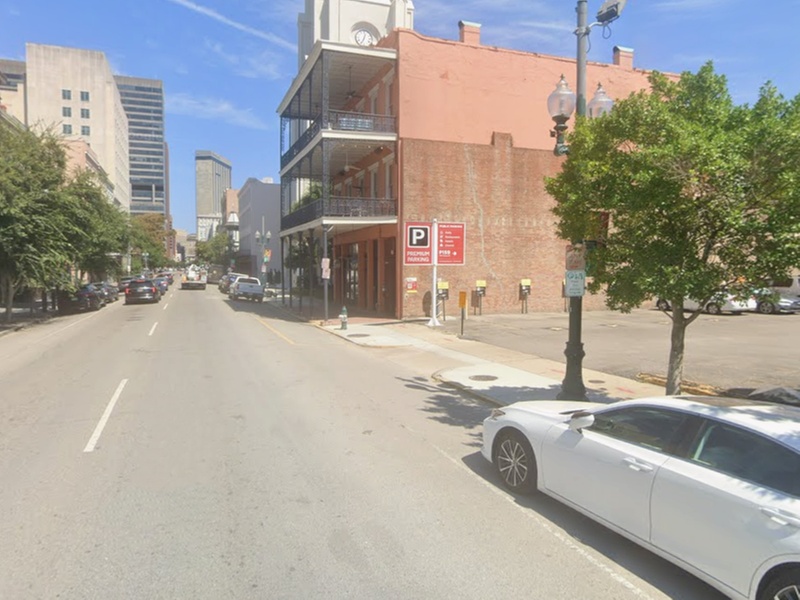 Parking at 732 Camp St. Lot - P159