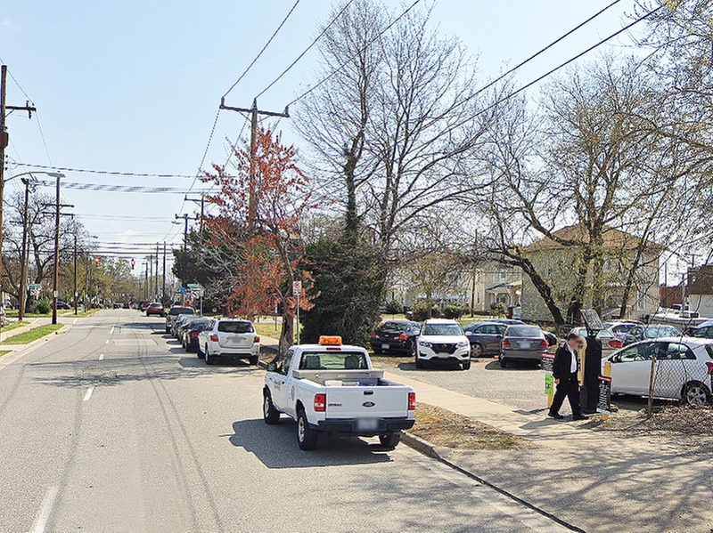 Parking at 230-232 49th St. Lot