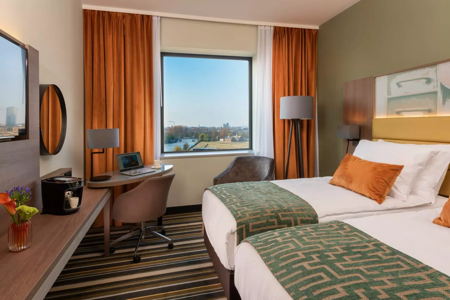 ✈ NIEDERLANDE | Amsterdam - Leonardo Royal Hotel Amsterdam 4*, 2 Nä...