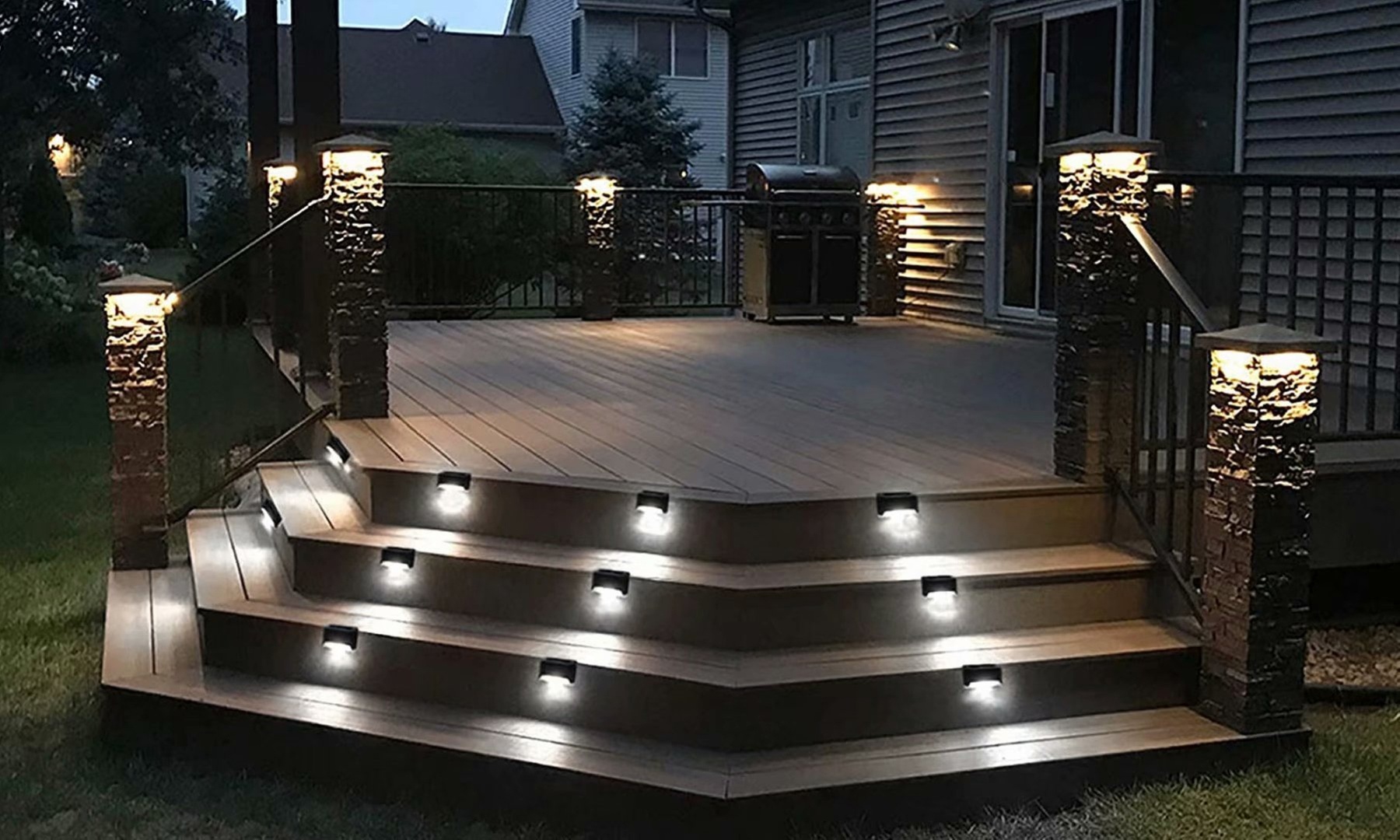 4/8 Pack Solar Deck Lights Outdoor Waterproof Lights for Garden Christmas Decor