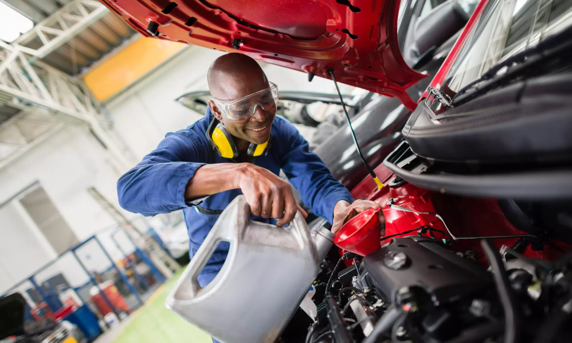 Klimaanlagen-Inspektion (134A od. R1234YF), PKW-Sicherheits-Check & Desinfektion für 1 Fahrzeug (bis 64% sparen) - Second Medium