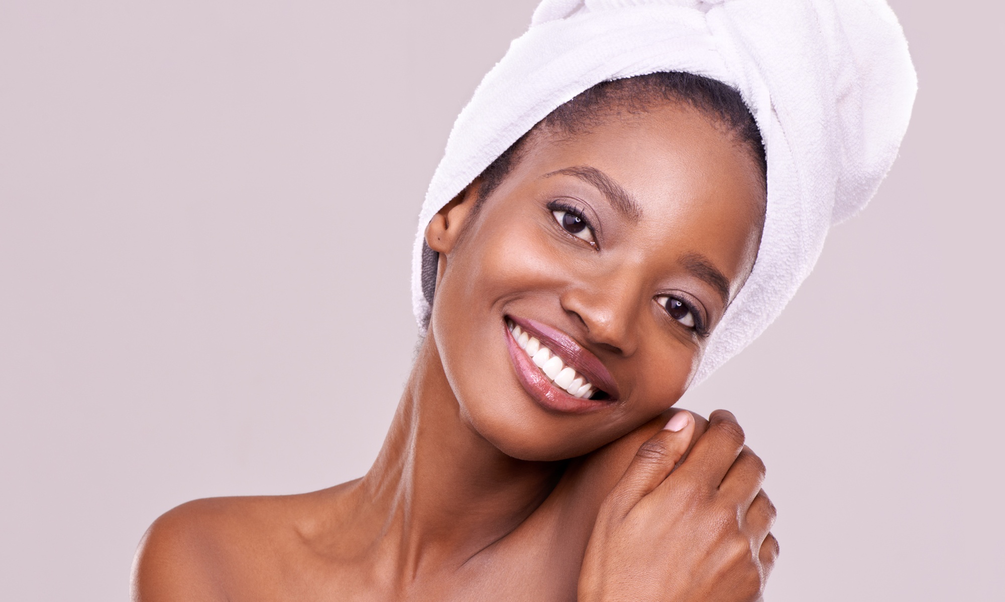 Get 1 Hour Dermaplane Facial / Hydrating Facial & Scalp Massage