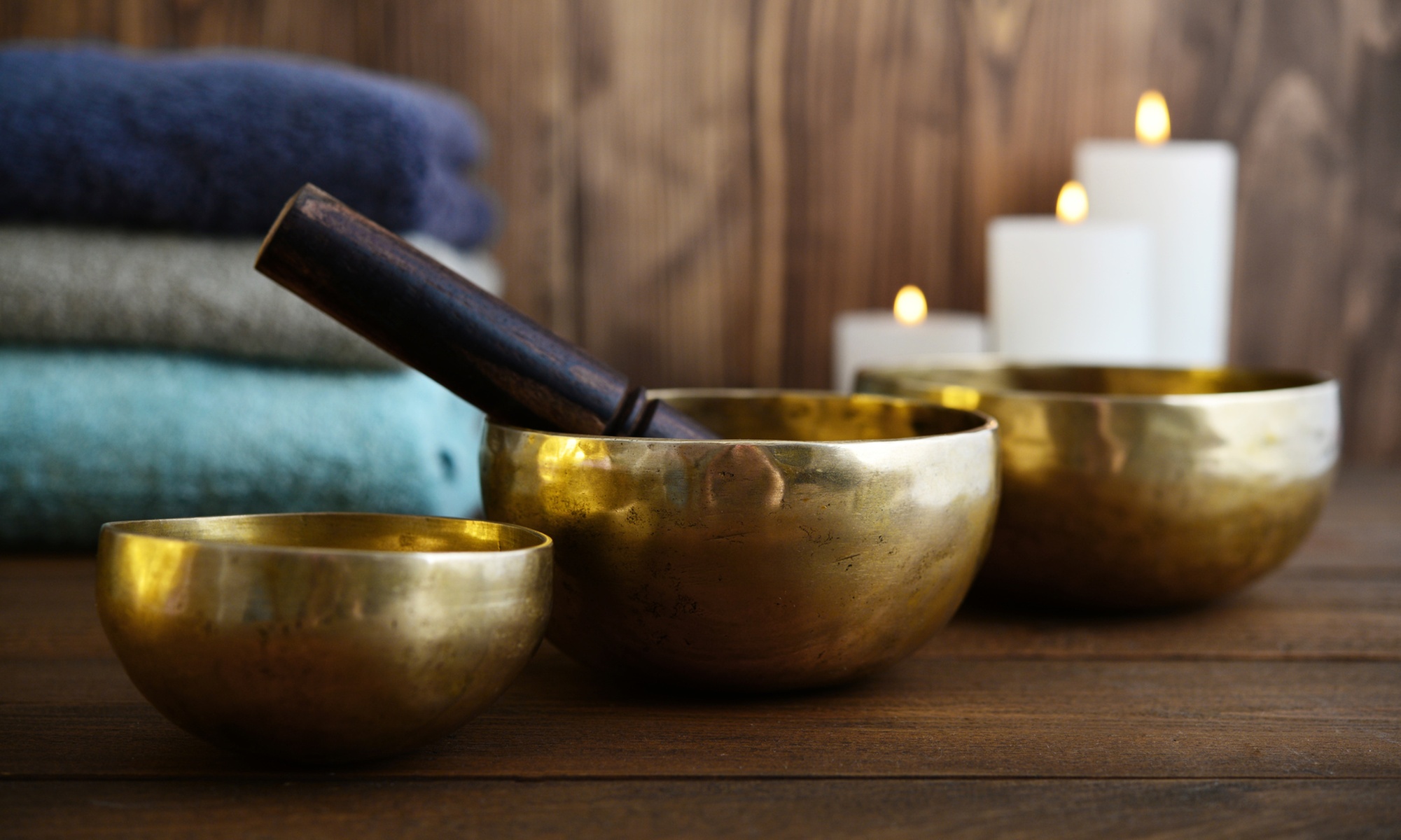 Tiefenentspannungs-Paket: Klangschalen-Massage & Wärmebehandlung