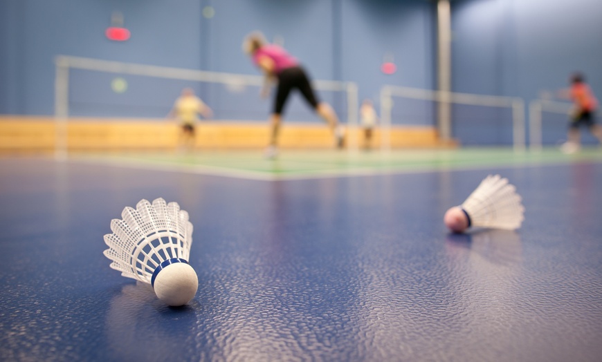 Image 1: Accès à un terrain de squash ou badminton, au complexe de jeux PlayBox