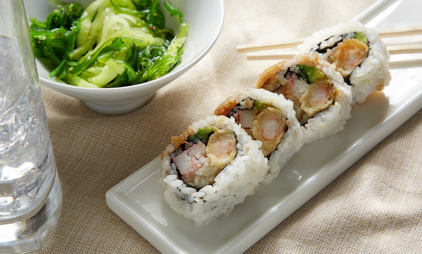 Image 1: Japanische Küche: Sushi Hot Box für 2 oder 4 Personen