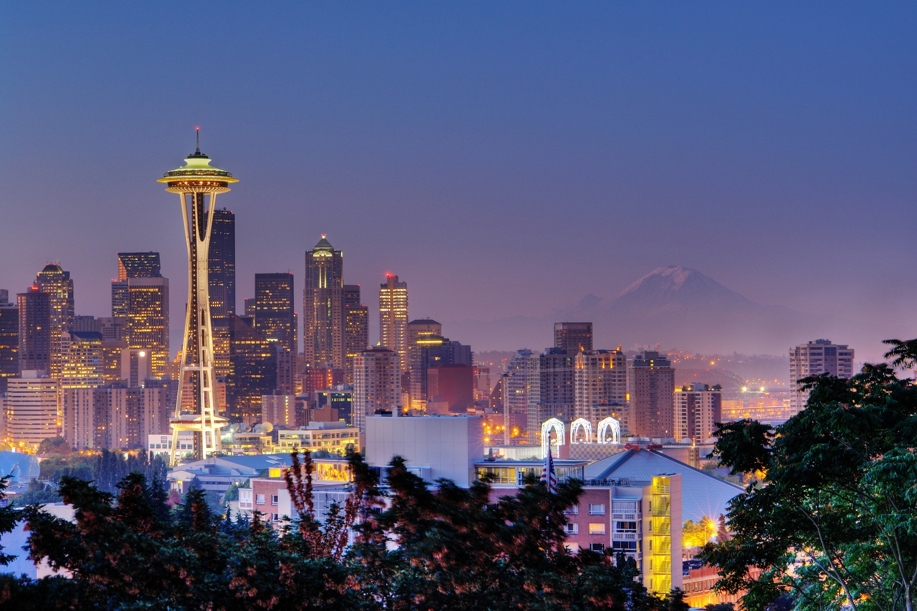 Real Estate Tour: Discover Seattle's Neighborhoods with Expert Guide