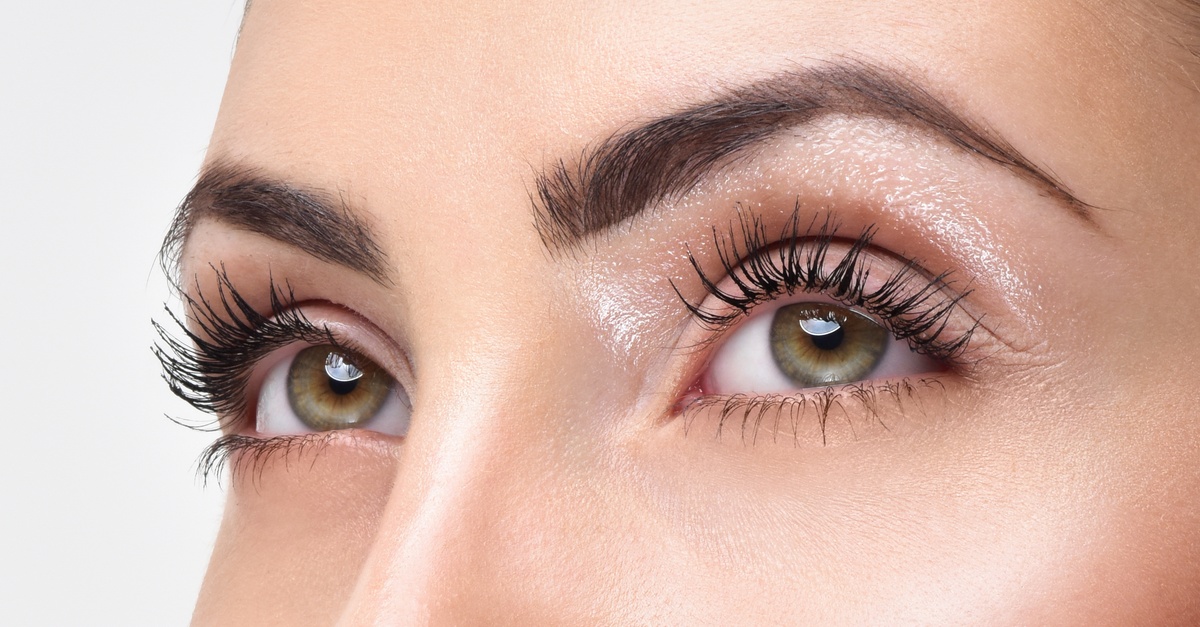 Tratamientos de pestañas y diseño de cejas en Madrid
