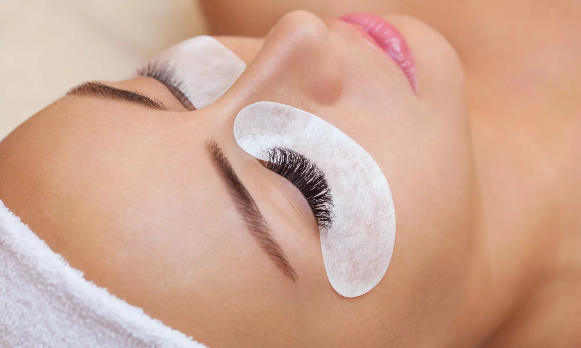 Perfekte Wimpern: Verdichtung & Verlängerung inkl. optionalem Refill