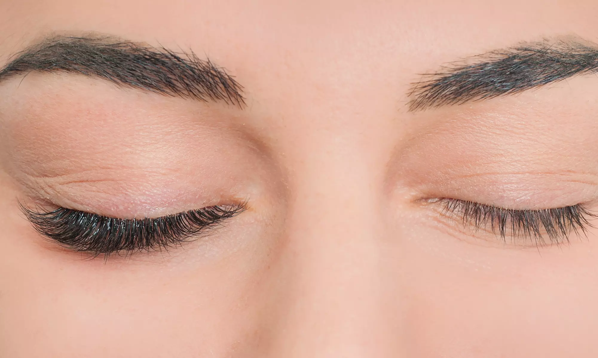 Experience Suburban Med Spa's Classic Eyelash Extensions, with or without a two-week fill, and enjoy up to 40% off - Primary Image
