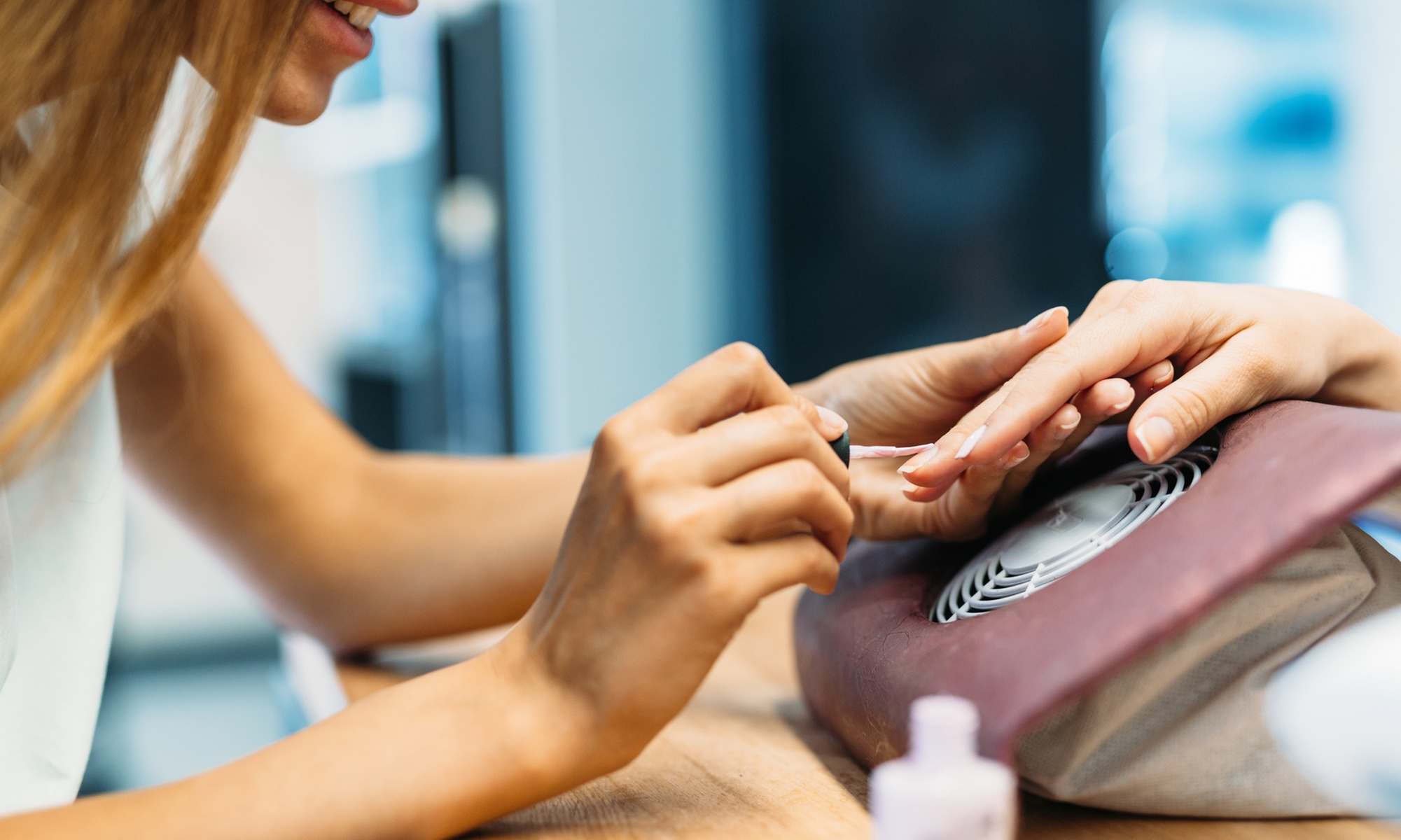 Beauté des mains express et semi-permanent à l'Institut De Vous A Moi