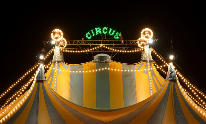 Image 1: Santus Circus on 27 March- April 6, 2025 at Gravesend