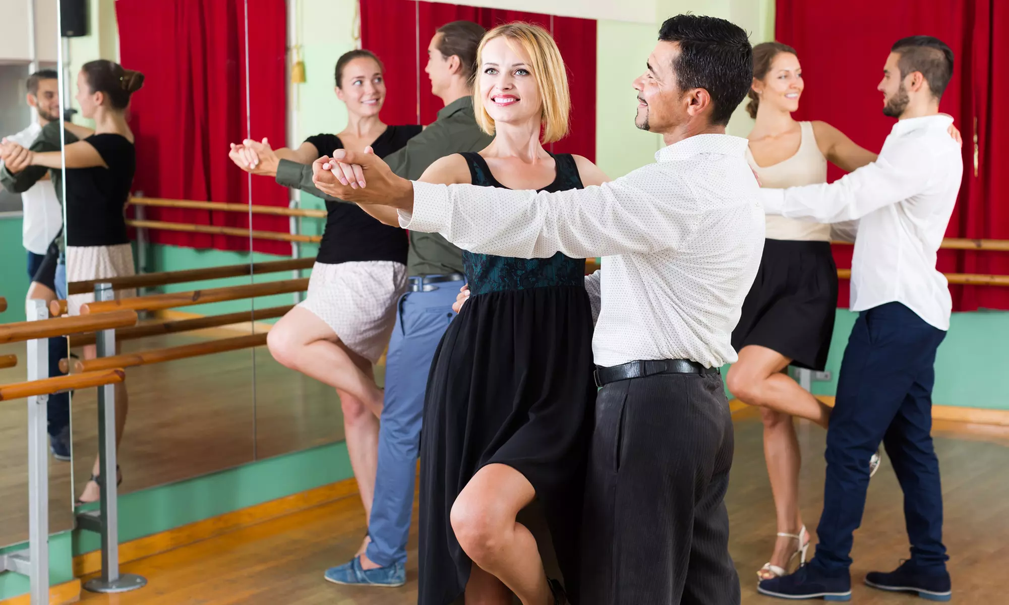Discover the Joy of Four Tango Beginners Dance Classes