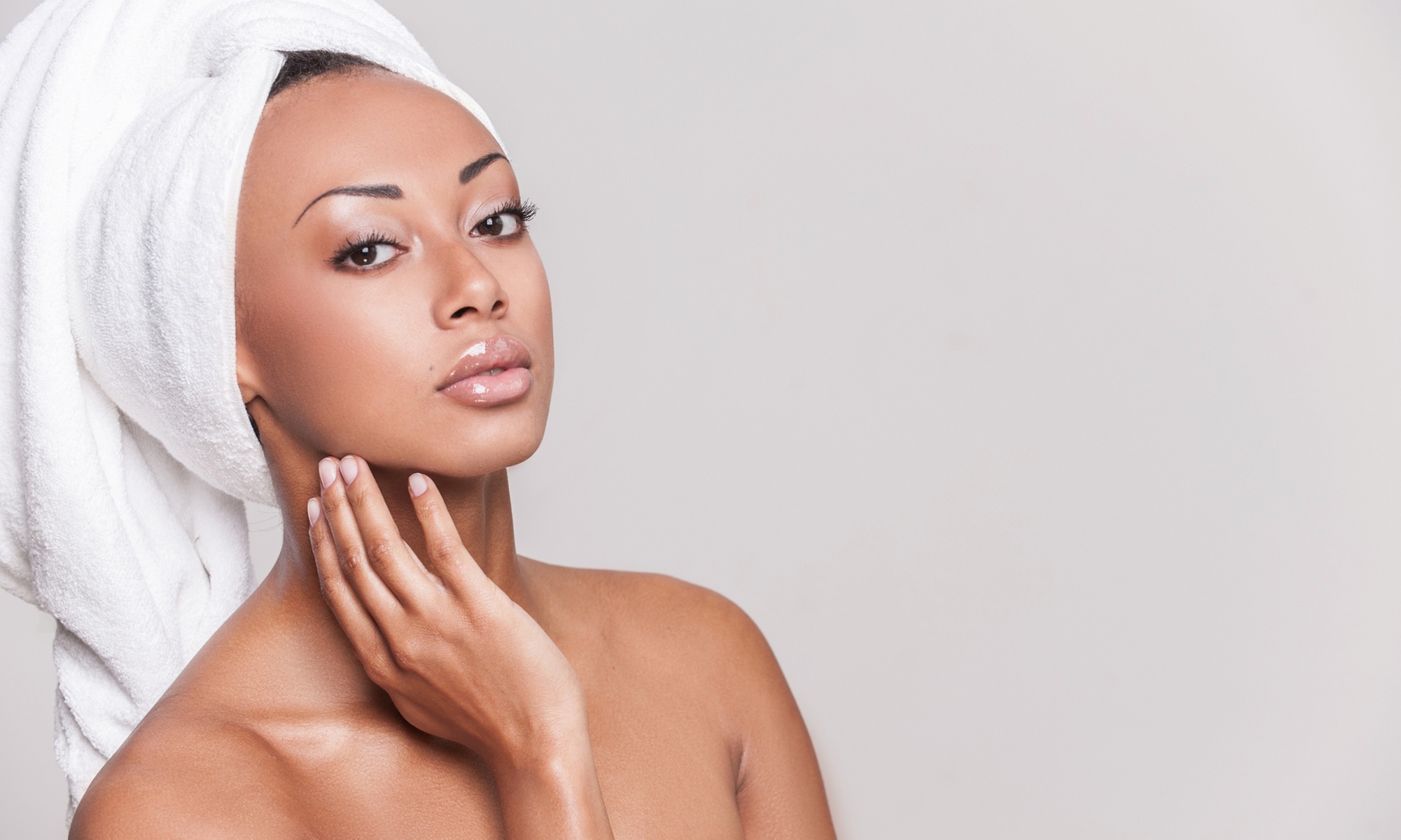 Smooth out fine lines with a non-surgical facelift treatment