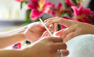 Sesión de manicura y/o pedicura con esmaltado en Yube Nails Sesión de manicura y/o pedicura con esmaltado en Yube Nails
