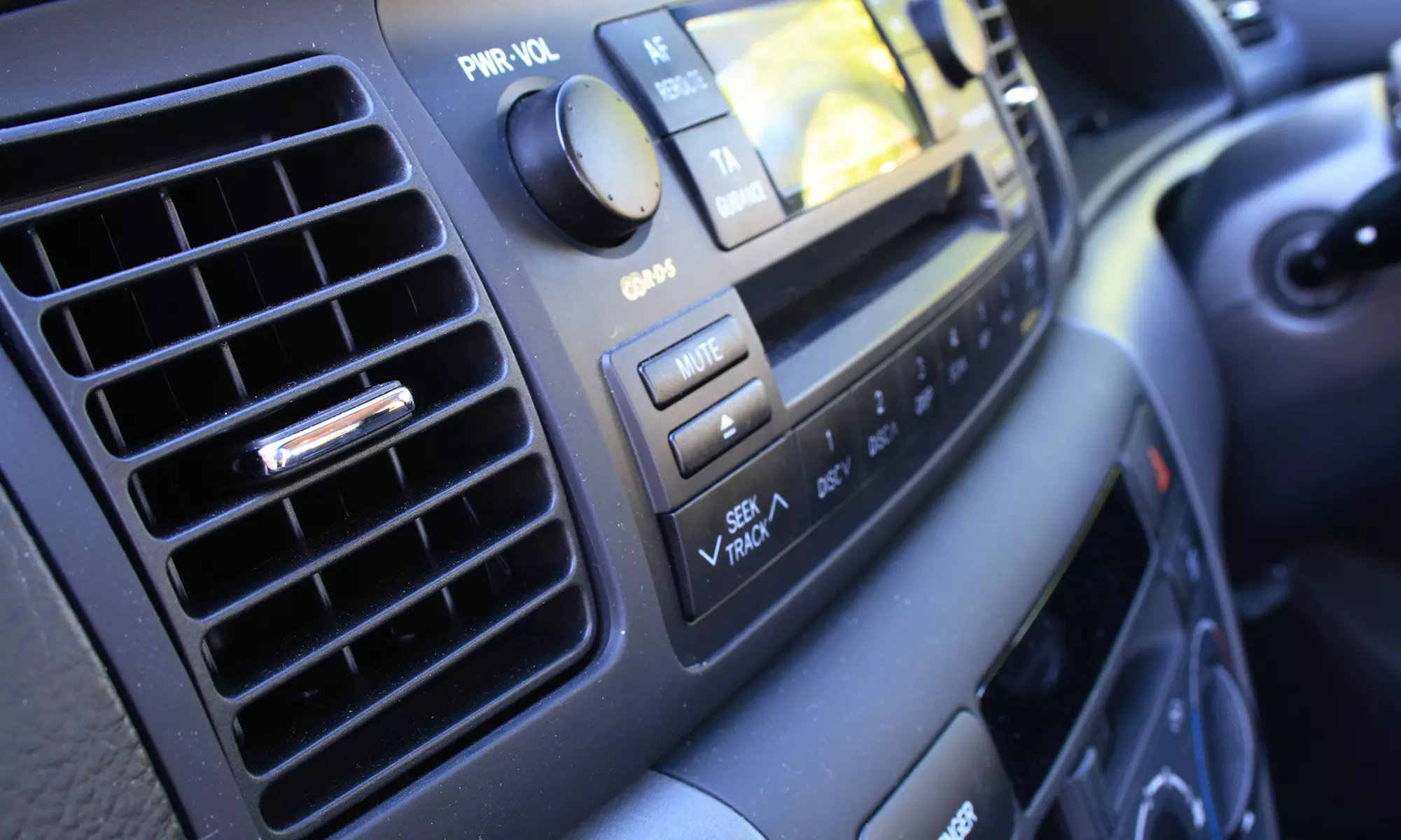 A/C Recharge with Inspection and Freon or Credit Toward Mechanic Work at Joselo's Auto Service (Up to 50% Off) - Primary Image