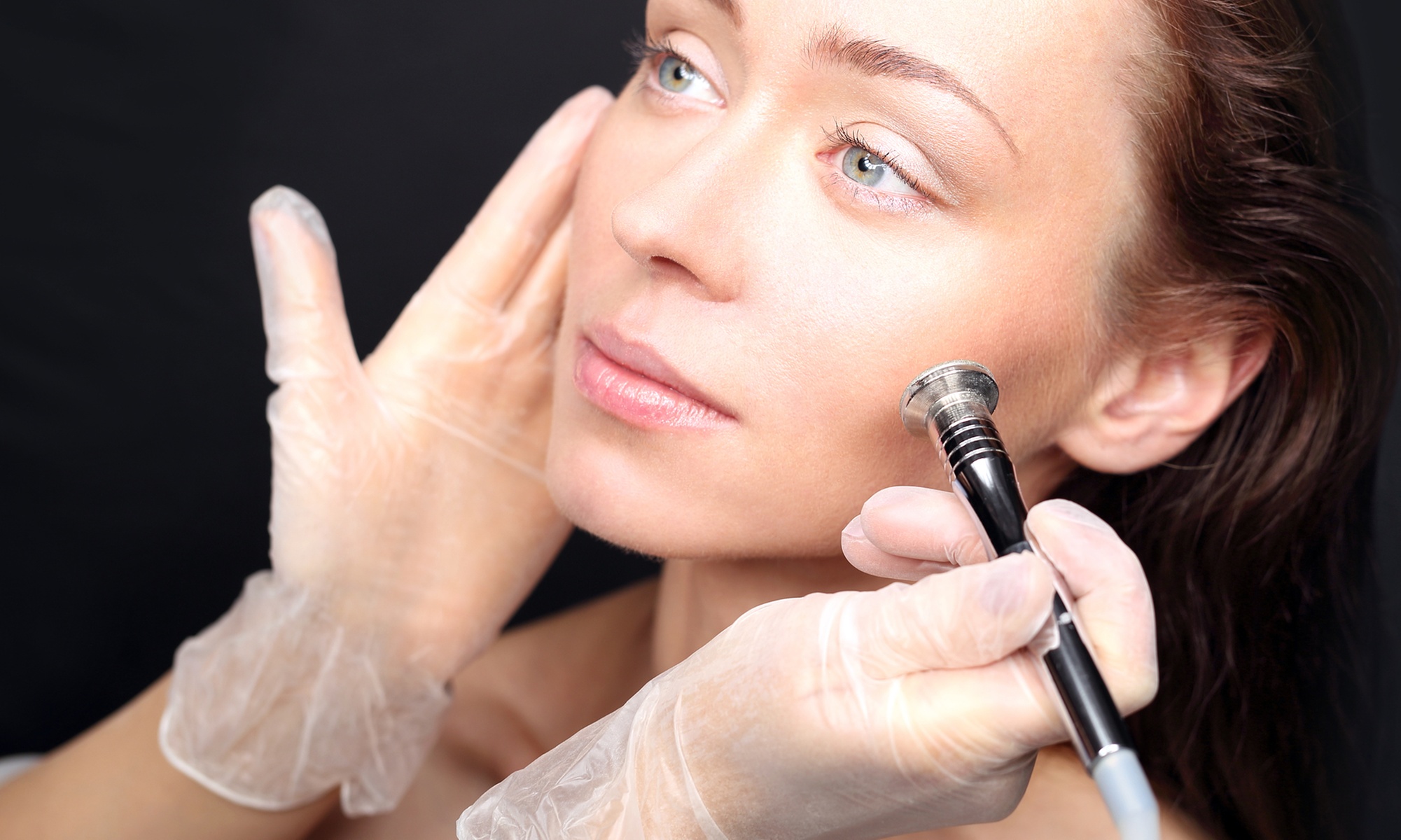 Facial Microdermabrasion: Refresh Your Skin with LED Therapy