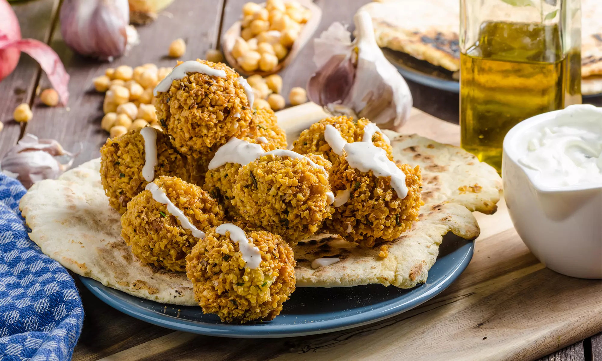 Arabisches 2-Gänge-Menü mit Vorspeise und Hauptgericht, für 2 oder 4 Personen, im Manar Restaurant (29% sparen) - Primary Image