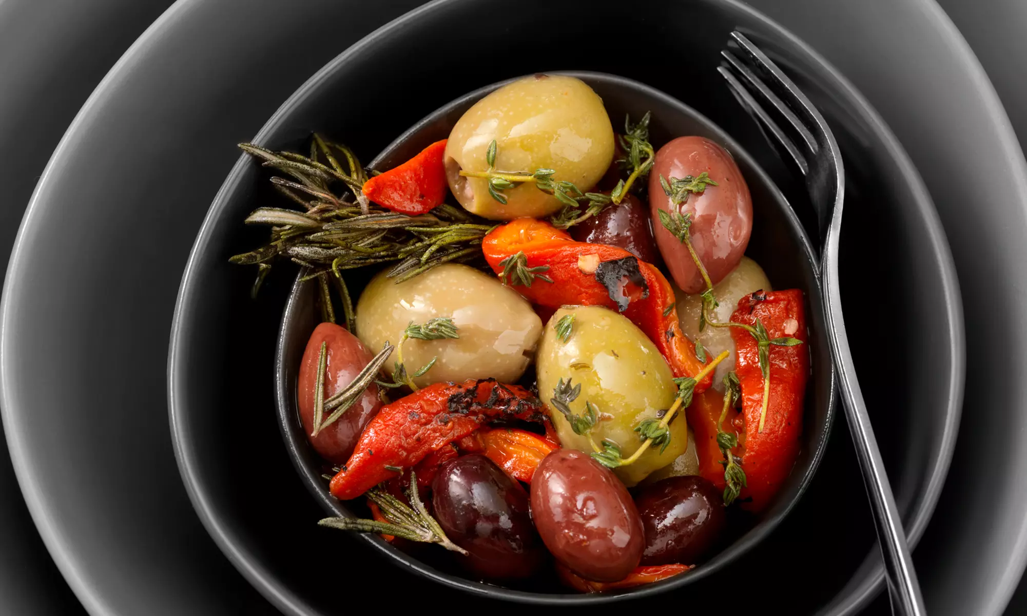 6 oder 12 Tapas nach Wahl mit Salsa & Brot für 2 oder 4 Personen