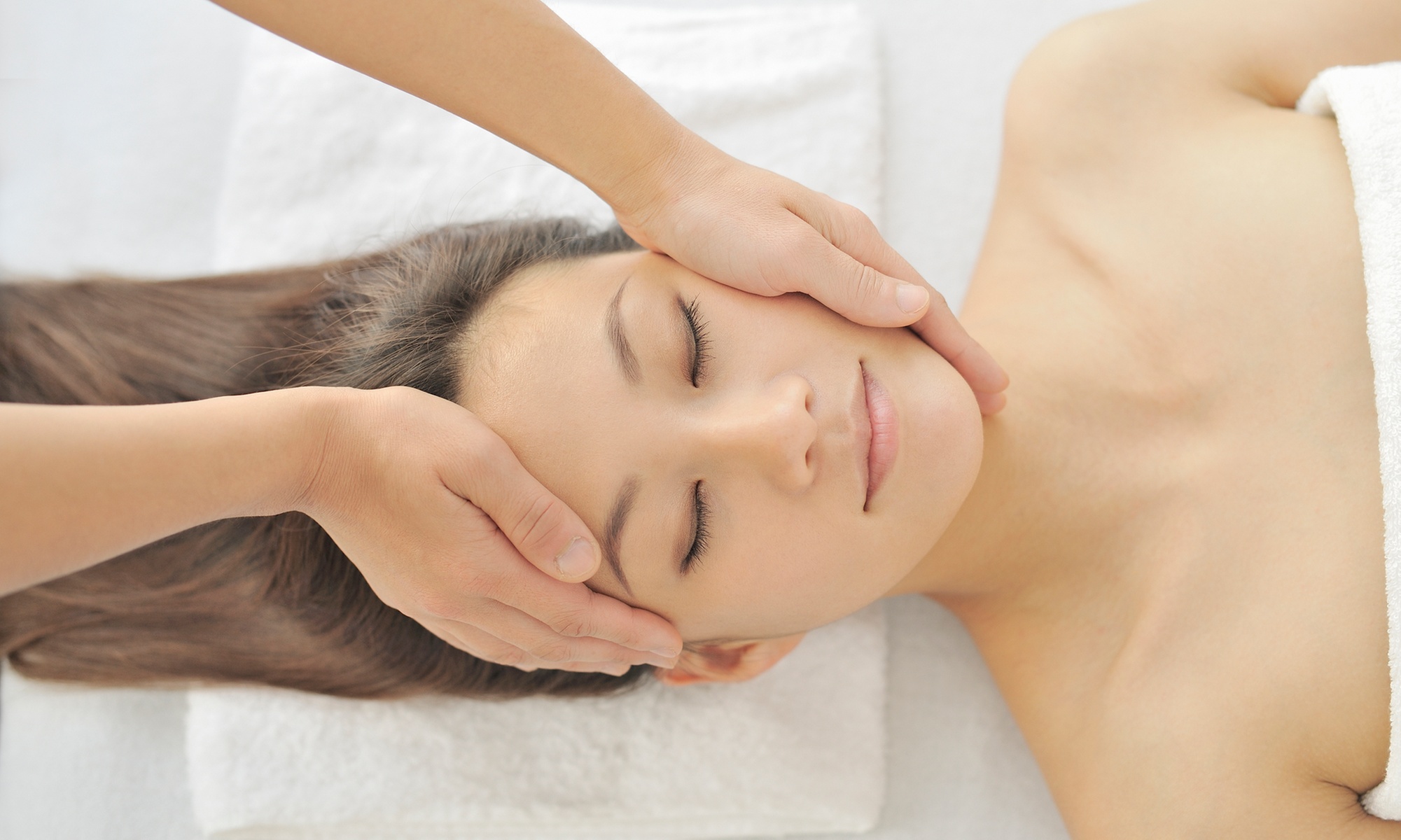 Relax with a 30 or 60-Minute Dry Head & Face Massage Experience