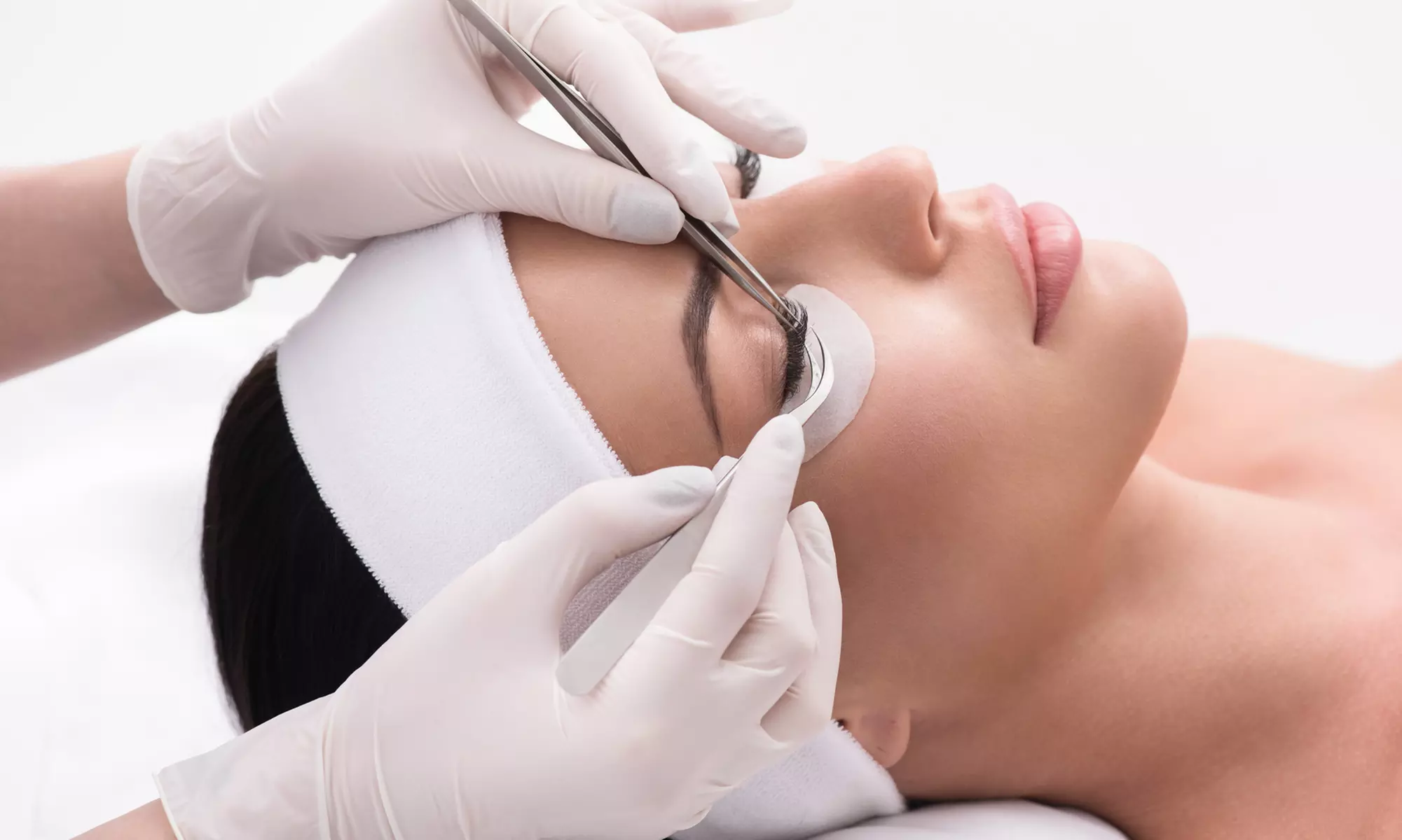Enjoy on lash lift and tint services at Perfect Brows - 512 Brighton (Up to 39% Off) - Primary Image