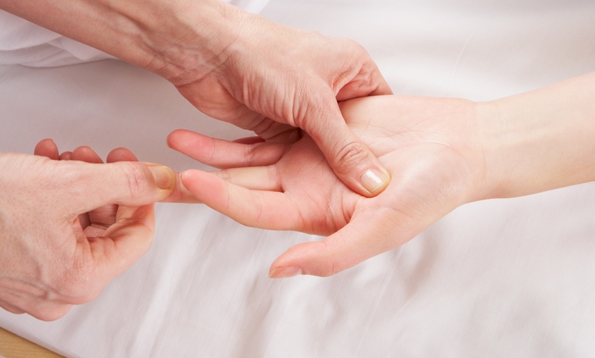 Image 1: Séance de réflexologie au choix chez Body and Hair Secret