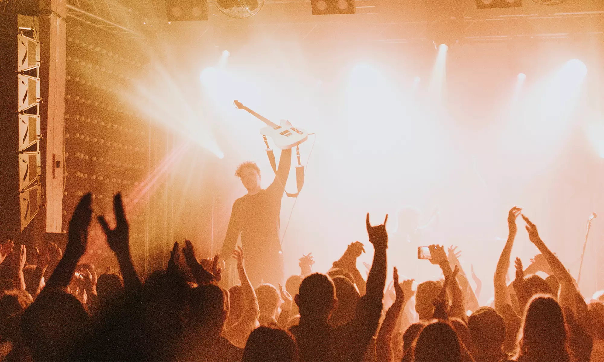 Khruangbin - Jun 2, 2024, 7:00 PM - Primary Image