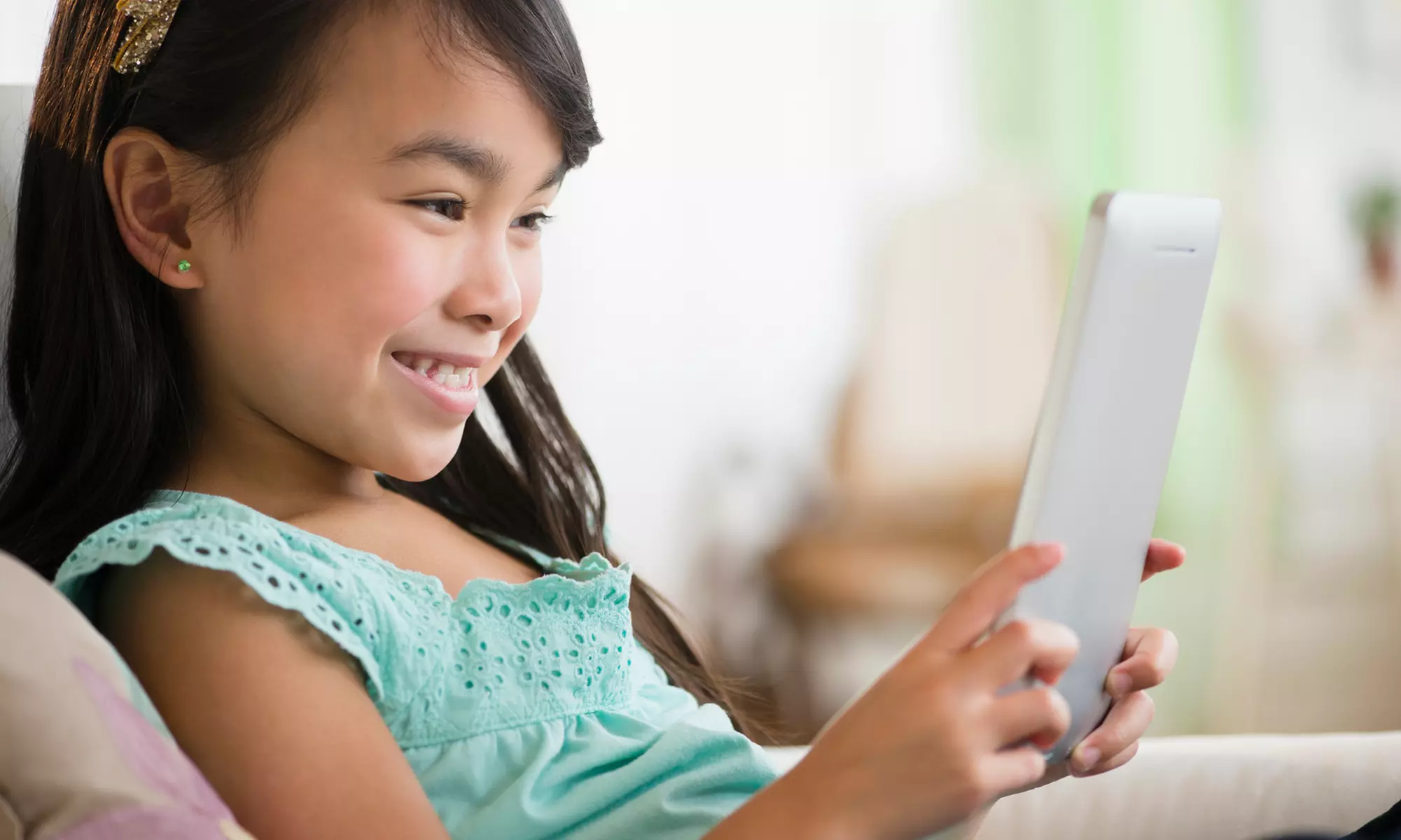 Four 25- or 45-Minute Virtual Spanish Classes from Bright Loritos (Up to 53% Off) - Primary Image