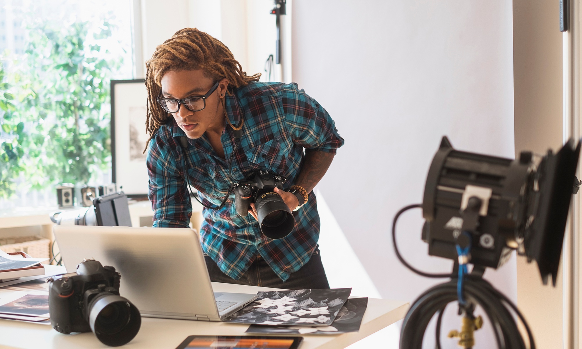 60, 90-Min or 2-Hour In-Studio Photography w/ Images & Online Gallery