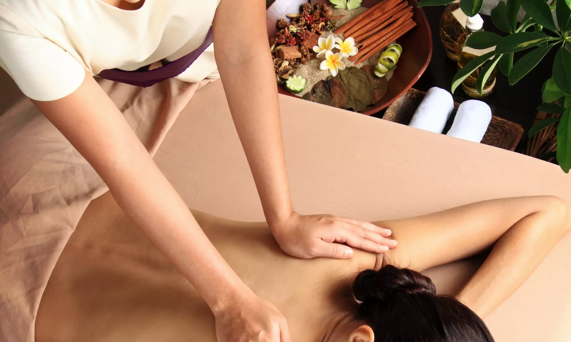 1 ou 3 séances d'1h de relaxation sur lit modelant shiatsu pour 1 ou 2 pers avec TheraCh’i Viriat (jusqu'à 61%) - Primary Image