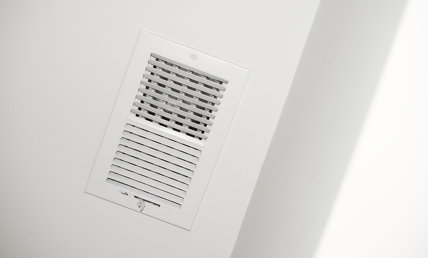 Image 1: Onderhoudsbeurt ventilatiesysteem