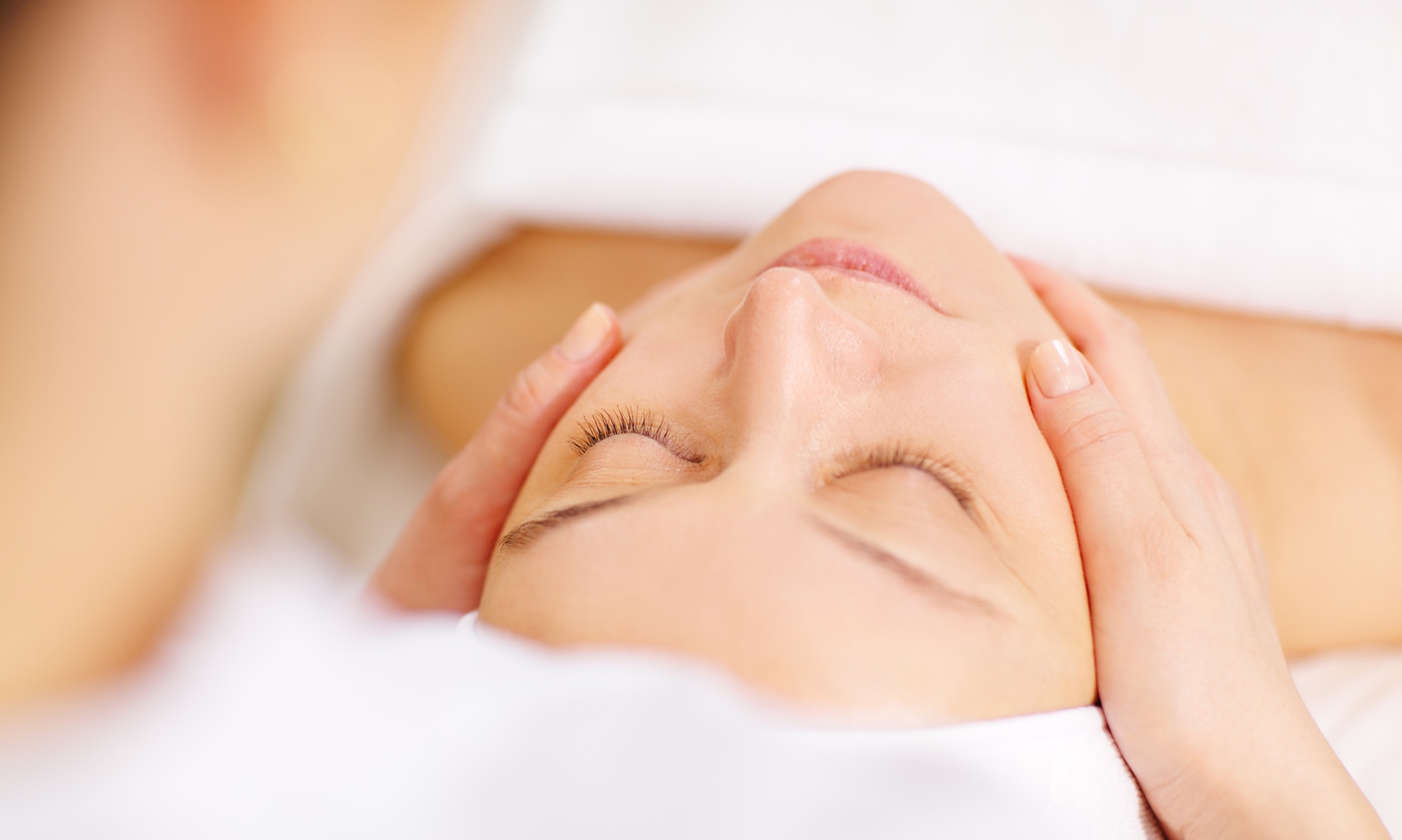 60 Min. Hydraderm- oder Gesichtsbehandlung nach Wahl für 1-2 Personen