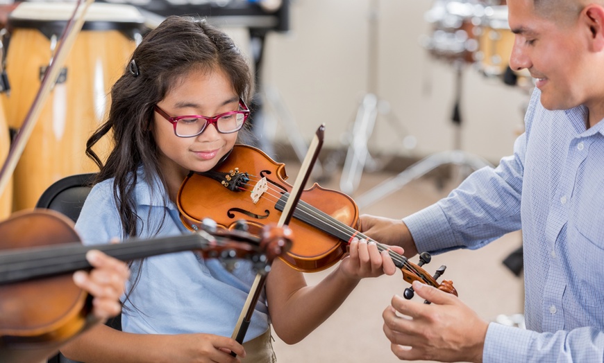 Image 1: Muziek- of vioollessen voor kinderen van professionele violisten