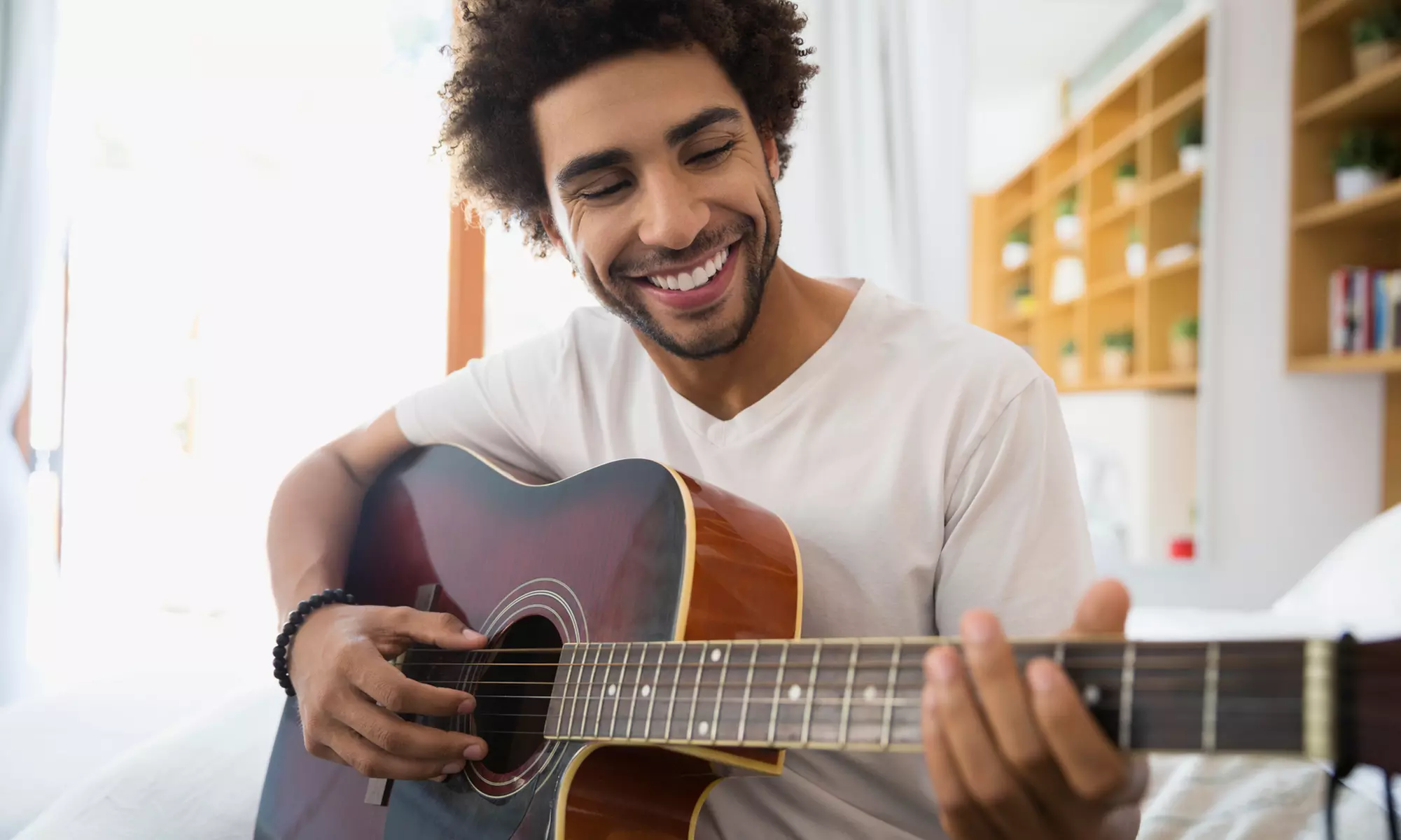 Experience CG&S's Four Weeks of Online Guitar Lessons with up to 35% Off for an immersive musical journey - Primary Image
