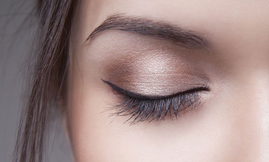 Image 1: Eyebrow Wax and Eyelash Tint