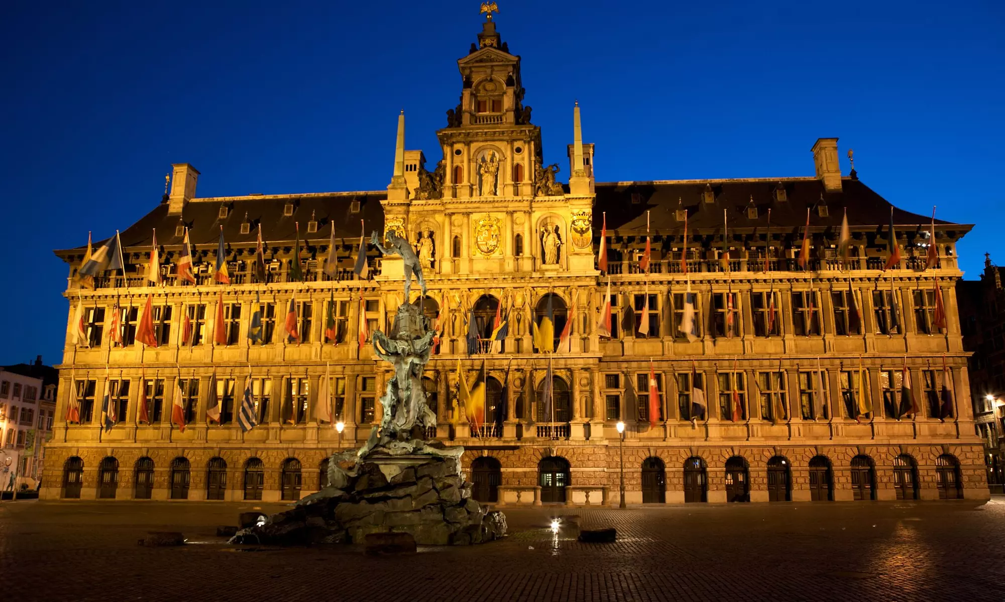 Antwerpen: dagtrip incl. vervoer per luxe touringcar