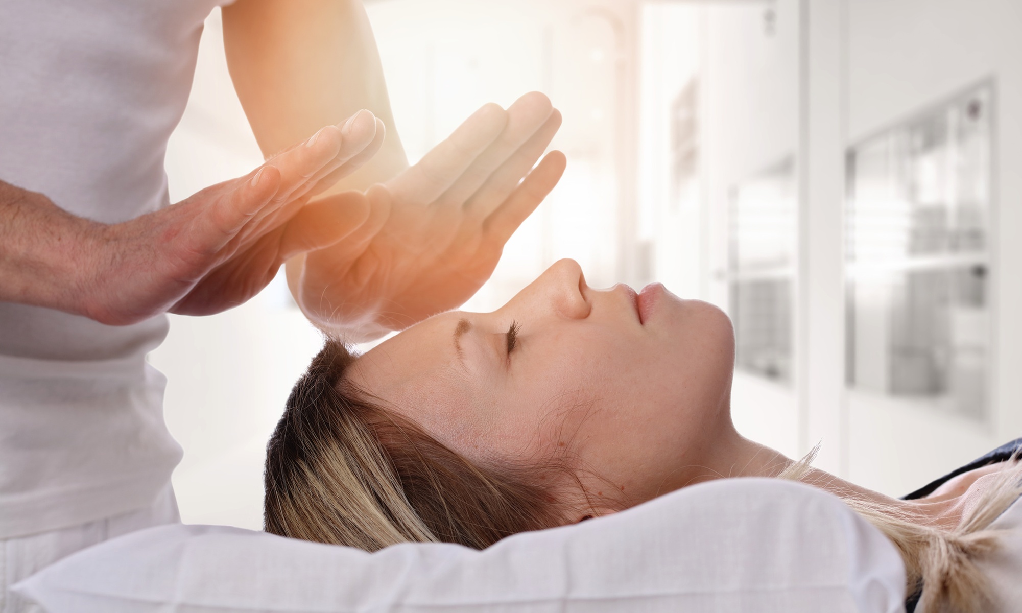 Unlock Your Inner Zen: Experience the Magic of Reiki Healing!