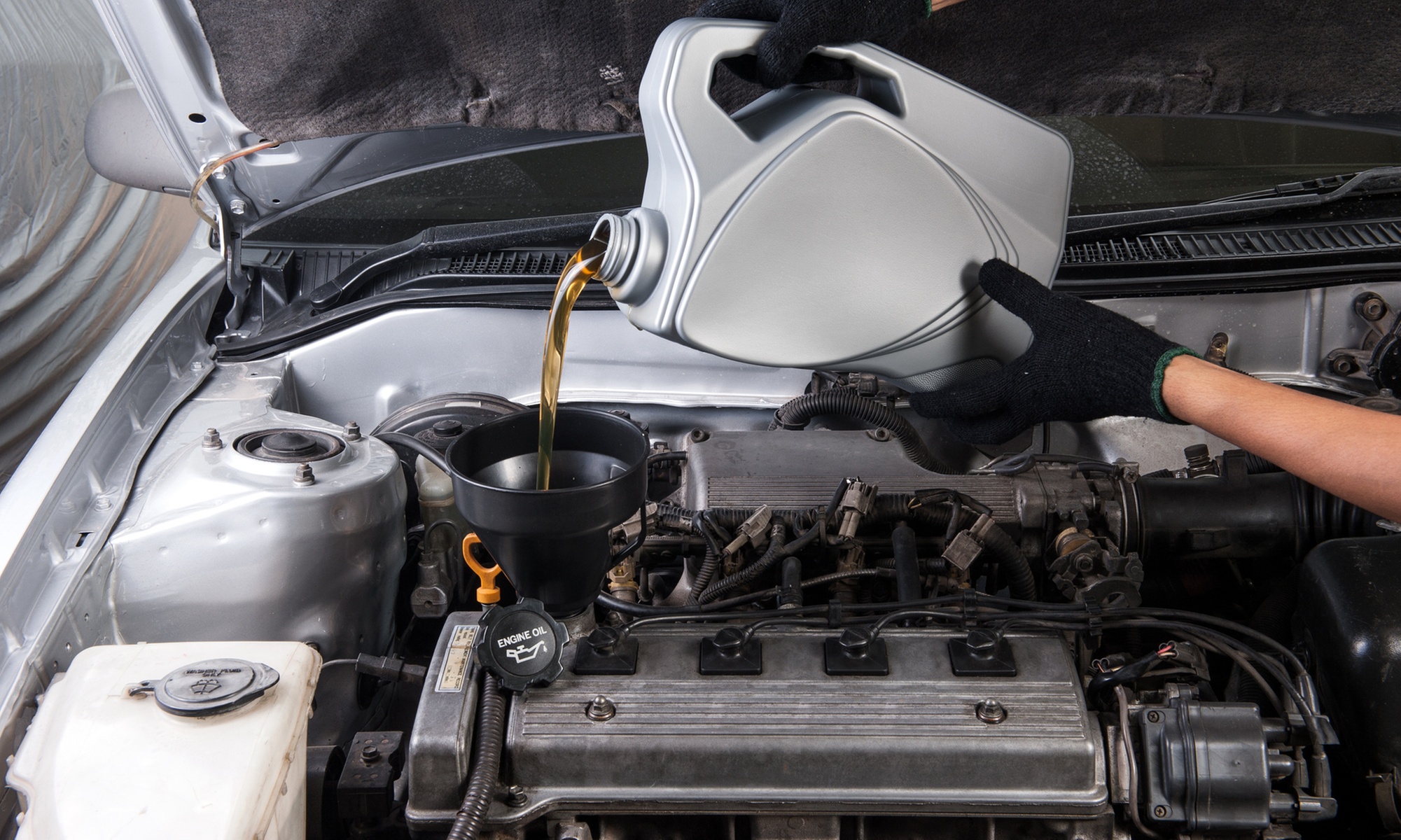 Full Synthetic / Synthetic Blend Oil Change w/ 40 Point Inspection