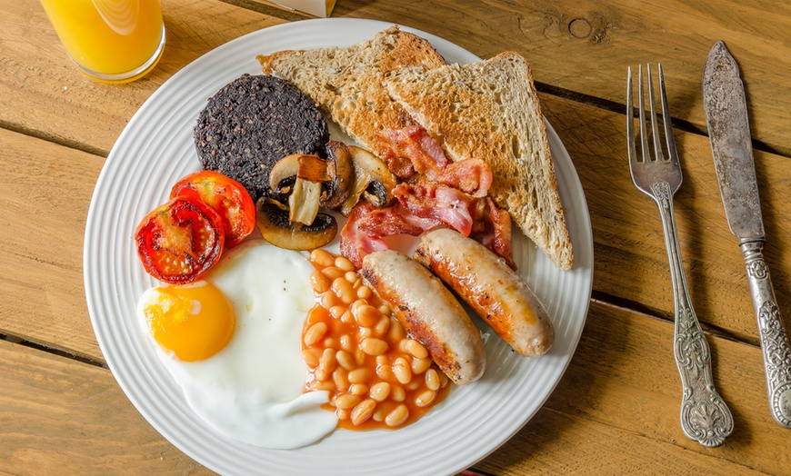 Image 1: Large Plate with Drinks for Two