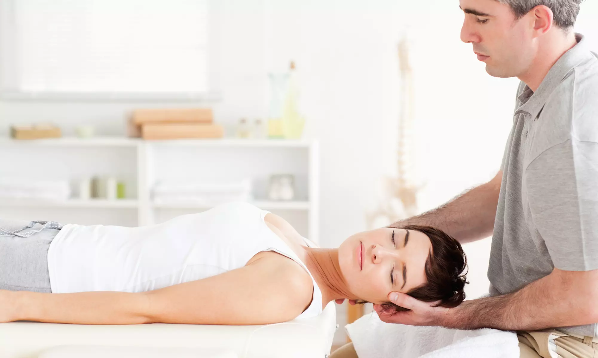 Couples 60-Mins Combo Dry Acupressure Massage with 30-Mins Body and 30-Mins Foot (Up to 50% Off) - Primary Image