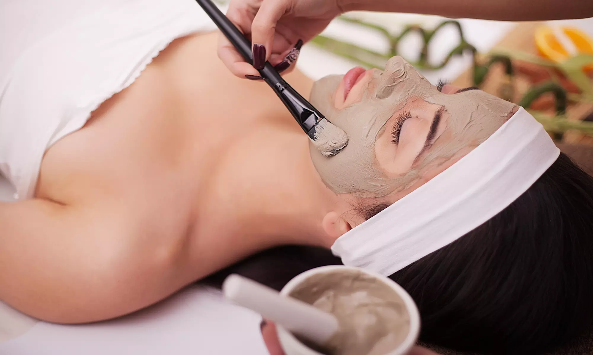 Tiefenreinigung & Entspannung: 1 oder 2x 60 Min. klassische Gesichtsbehandlung für 1 Person (bis zu 30% sparen) - Primary Image