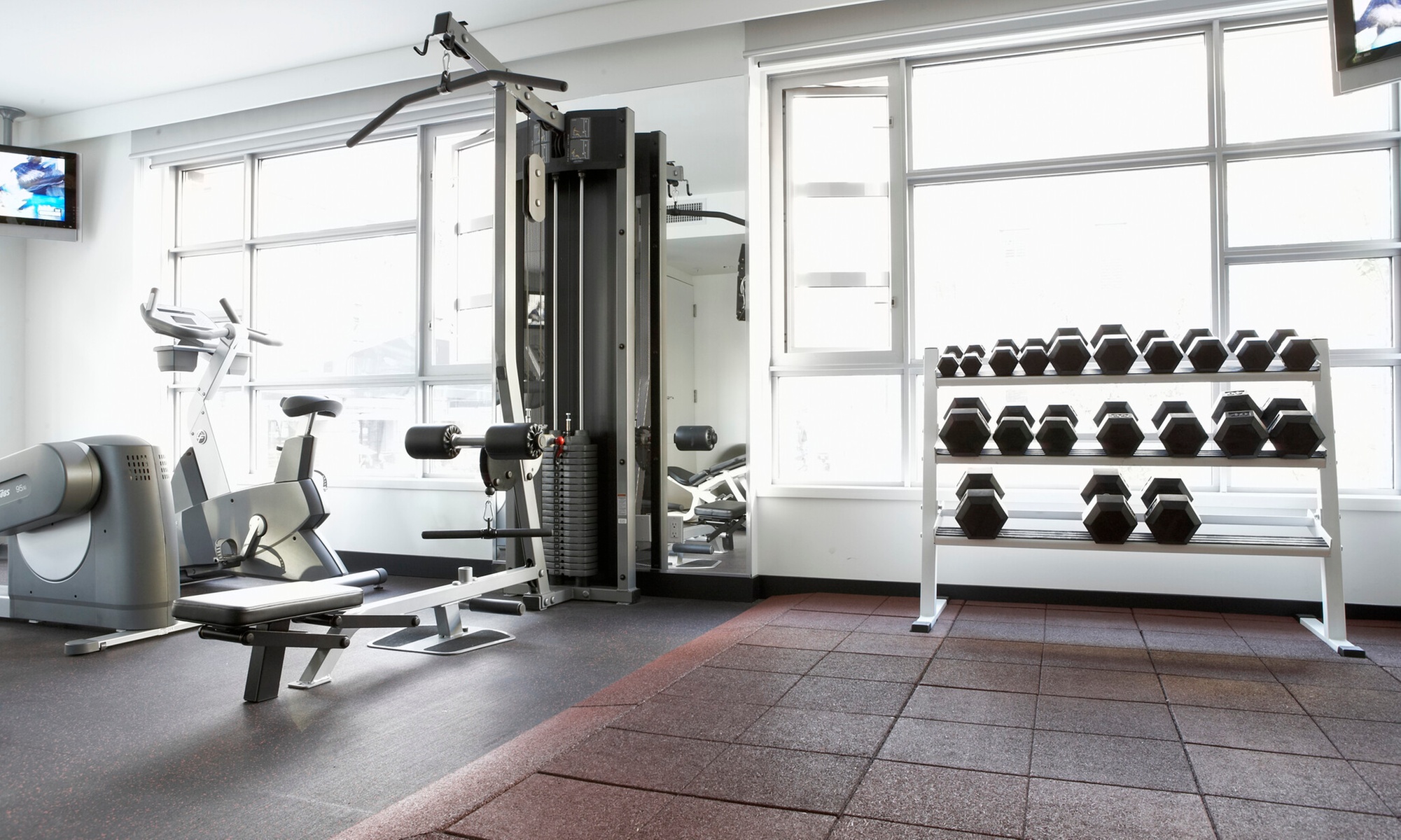 Dive into Fitness: Five or Ten Fitness Classes at Freedom Fitness