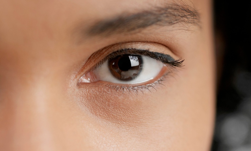 Image 4: Eyebrow Tint with Shape and Wax