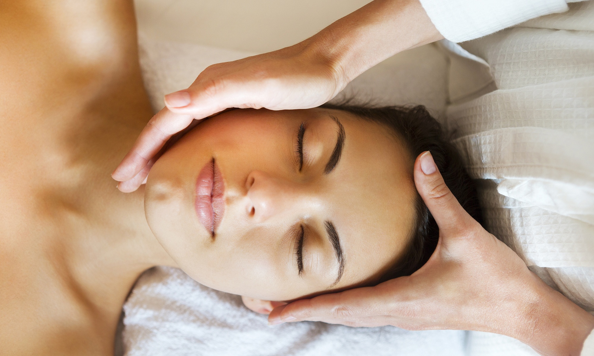Smooth Thread Lifts for Cheeks, Brows, Jawline, and Neck